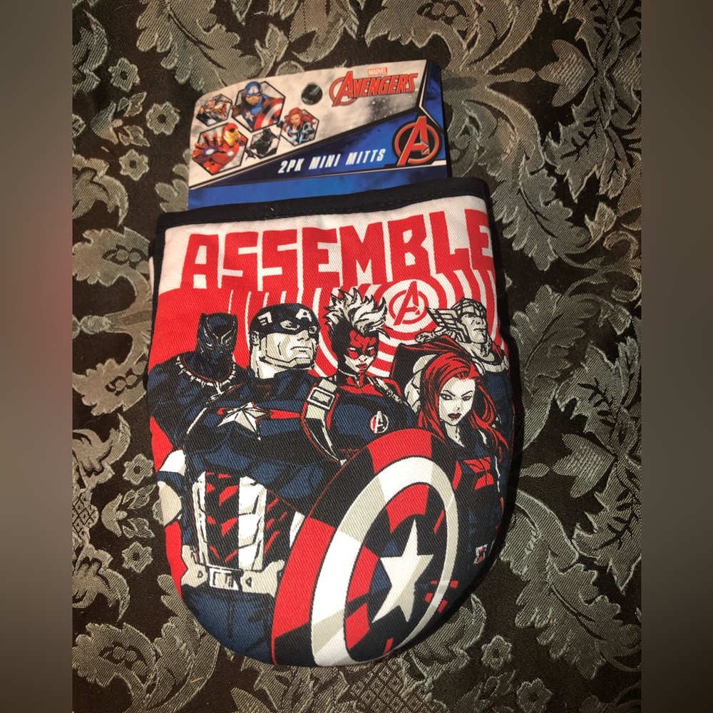 Marvel Avengers Oven Mitts